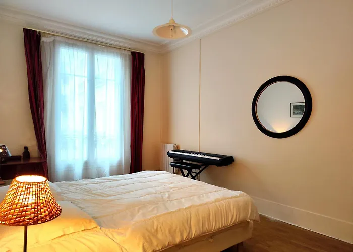 Appartamento Peaceful 15th With Metro Access Parigi