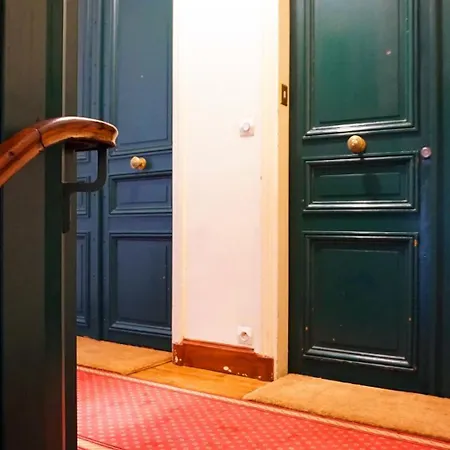 Peaceful 15Th Paris Apartment With Metro Access *