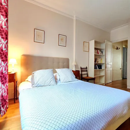Peaceful 15Th Paris Apartment With Metro Access