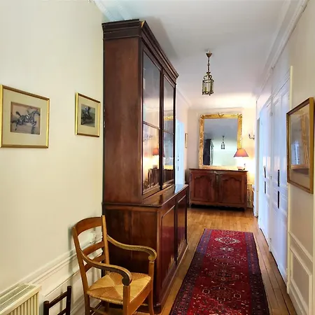 Peaceful 15th With Metro Access Apartamento