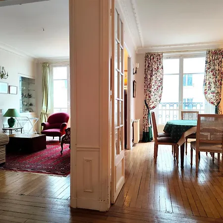 Peaceful 15th With Metro Access Daire Paris
