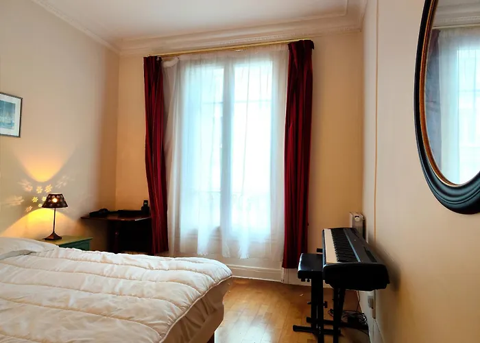 Peaceful 15th With Metro Access Daire Paris
